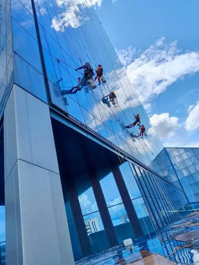 Vertical Pro Sdn Bhd High rise Cleaning Service